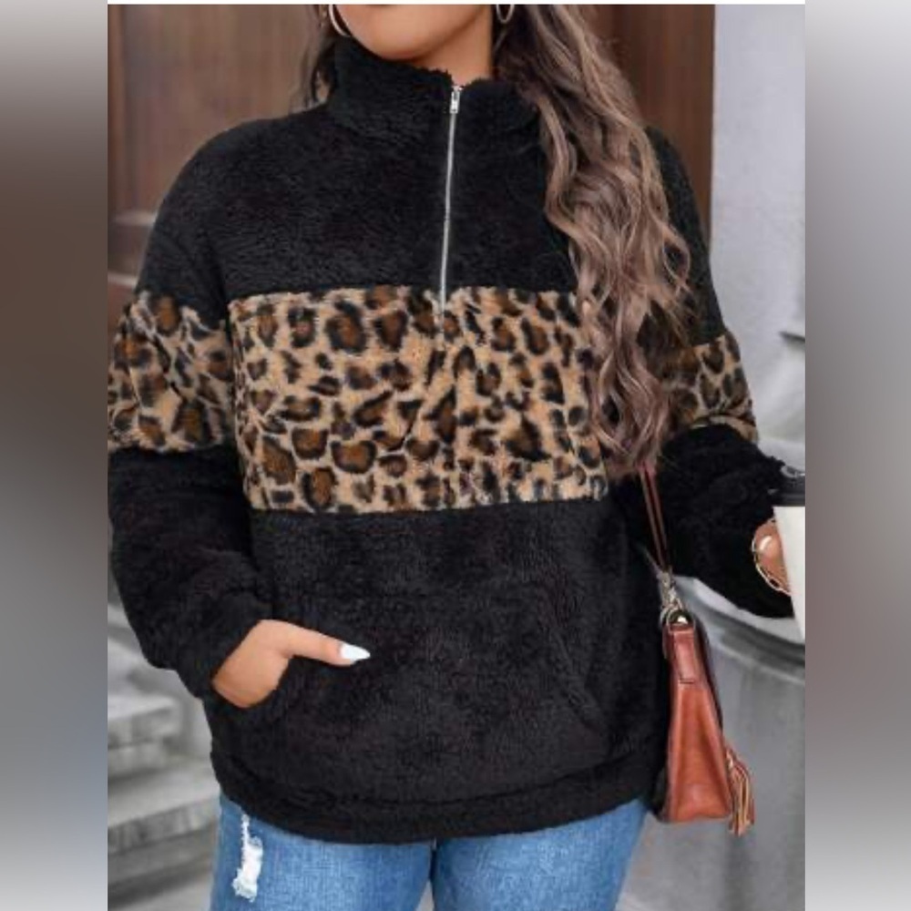 GRACE & EMMA, G & E, half zip Sherpa and fleece pullover.  Animal print, Large
